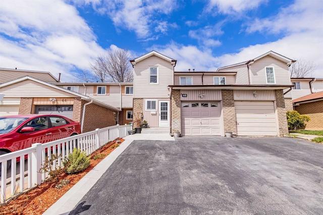 46 Gilmore Dr, House attached with 3 bedrooms, 2 bathrooms and 4 parking in Brampton ON | Image 1