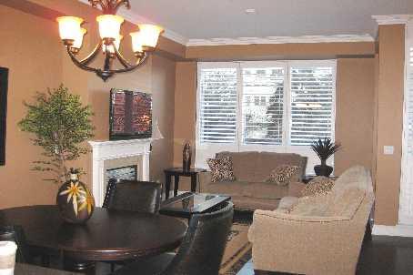 th 11 - 761 Bay St, Townhouse with 3 bedrooms, 3 bathrooms and 2 parking in Toronto ON | Image 1