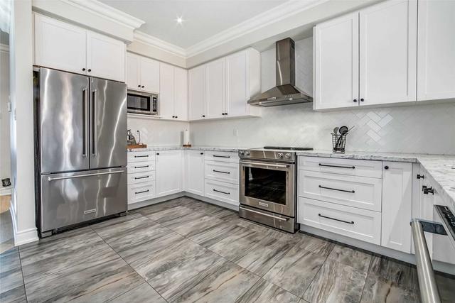122 Algoma Dr, House detached with 3 bedrooms, 3 bathrooms and 2 parking in Vaughan ON | Image 21
