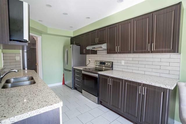 100 Booth Cres, House detached with 3 bedrooms, 3 bathrooms and 5 parking in Ajax ON | Image 26