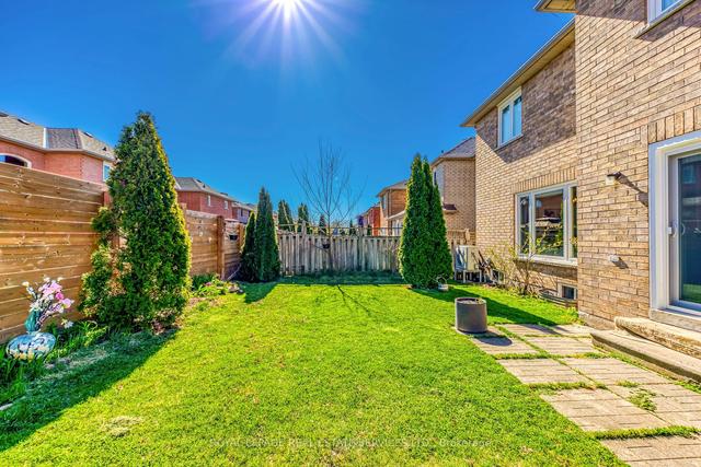 2193 Pell Cres, House detached with 3 bedrooms, 4 bathrooms and 3 parking in Oakville ON | Image 32