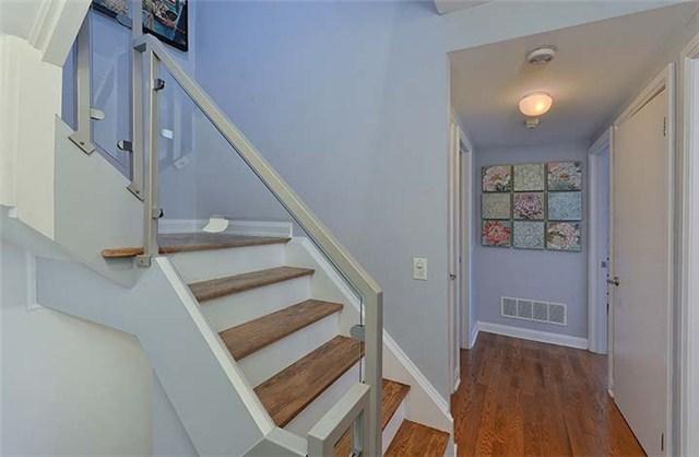 30c Mcmurrich St, Townhouse with 2 bedrooms, 2 bathrooms and 1 parking in Toronto ON | Image 9
