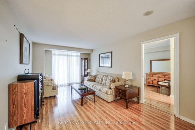 609 - 1000 The Esplanade Rd N, Condo with 2 bedrooms, 2 bathrooms and 1 parking in Pickering ON | Image 8