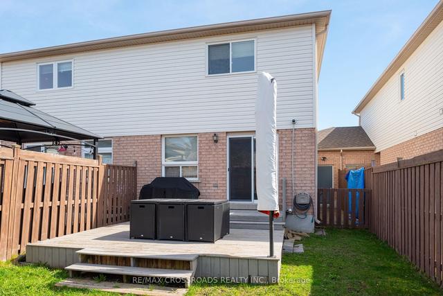 46 Coleman Dr, House attached with 2 bedrooms, 2 bathrooms and 3 parking in Barrie ON | Image 26