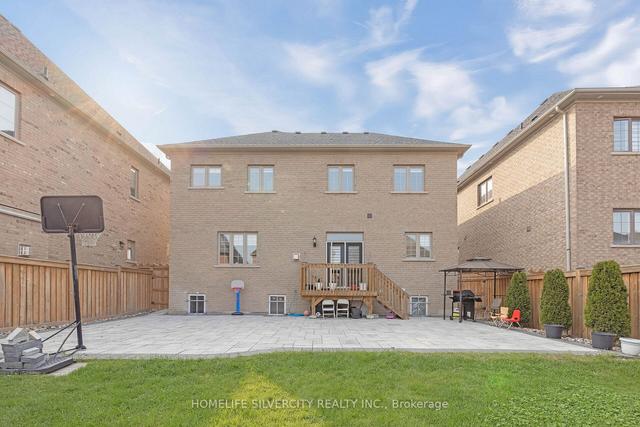 38 Love Crt, House detached with 4 bedrooms, 6 bathrooms and 8 parking in Brampton ON | Image 33
