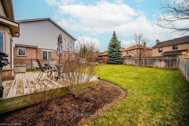 10 Parsons Crt, House detached with 4 bedrooms, 4 bathrooms and 6 parking in Kitchener ON | Image 32