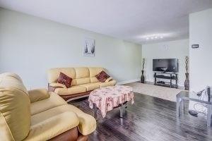 435 Archdekin Dr, House semidetached with 4 bedrooms, 3 bathrooms and 3 parking in Brampton ON | Image 4