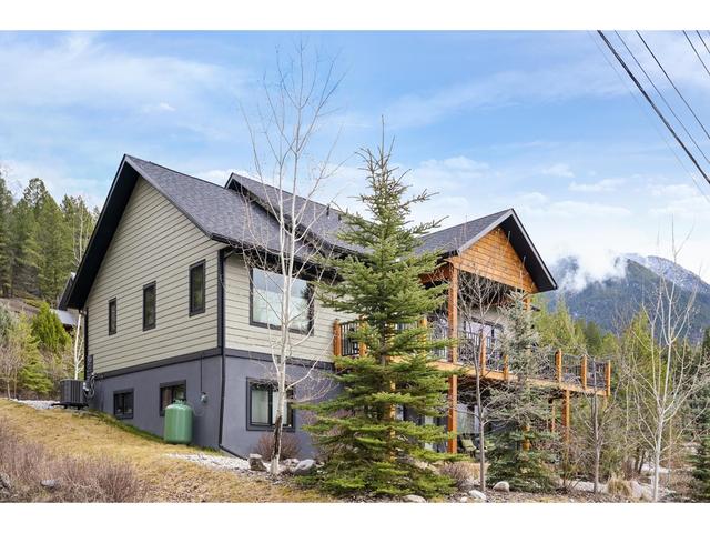 4961 Mountain Top Drive, House detached with 3 bedrooms, 3 bathrooms and null parking in East Kootenay F BC | Image 49