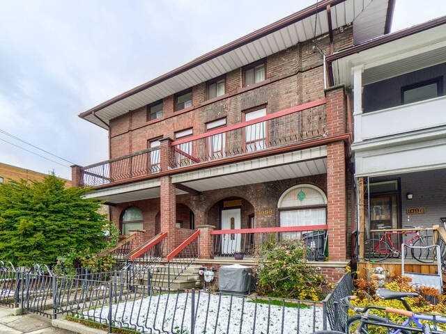 1098 Dundas St W, House attached with 4 bedrooms, 2 bathrooms and 3 parking in Toronto ON | Image 12