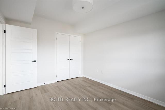 407 - 3998 Victoria Ave, Condo with 2 bedrooms, 1 bathrooms and 1 parking in Lincoln ON | Image 7