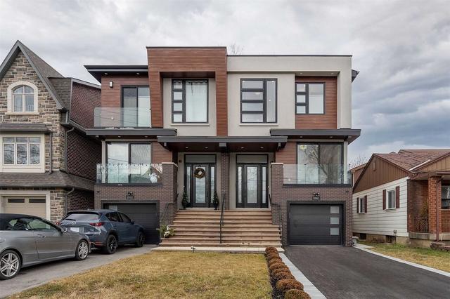 1061 Shaw Dr, House semidetached with 4 bedrooms, 5 bathrooms and 2 parking in Mississauga ON | Image 1