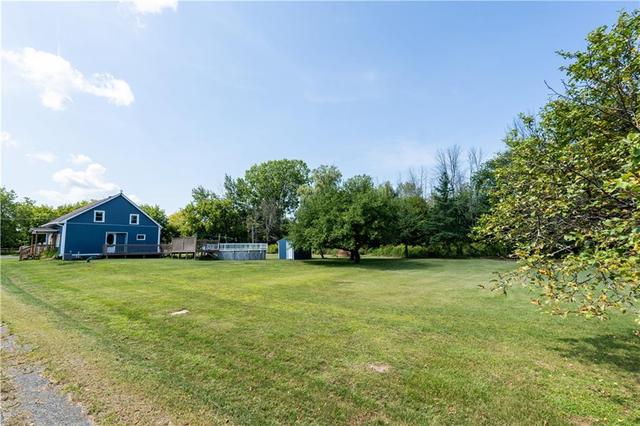 17293 Myers Road, House detached with 3 bedrooms, 1 bathrooms and 8 parking in South Stormont ON | Image 17