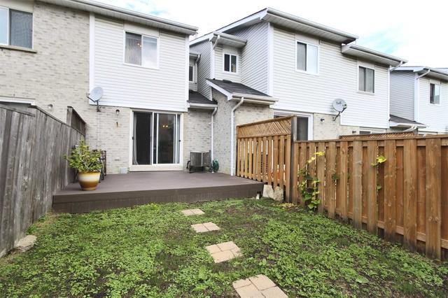 4 William Curtis Circ, Townhouse with 3 bedrooms, 2 bathrooms and 1 parking in Newmarket ON | Image 15