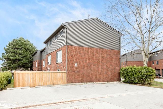 479 Ontario Street, House attached with 3 bedrooms, 1 bathrooms and 1 parking in Collingwood ON | Image 42
