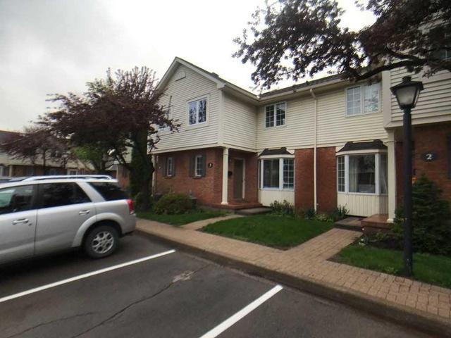 3 - 275 Pelham Rd, Townhouse with 3 bedrooms, 2 bathrooms and 1 parking in St. Catharines ON | Image 1