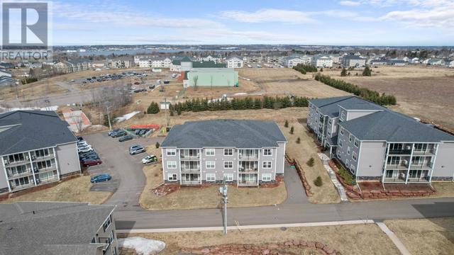 210 - 210 Shakespeare Drive, Condo with 2 bedrooms, 2 bathrooms and null parking in Stratford PE | Image 33