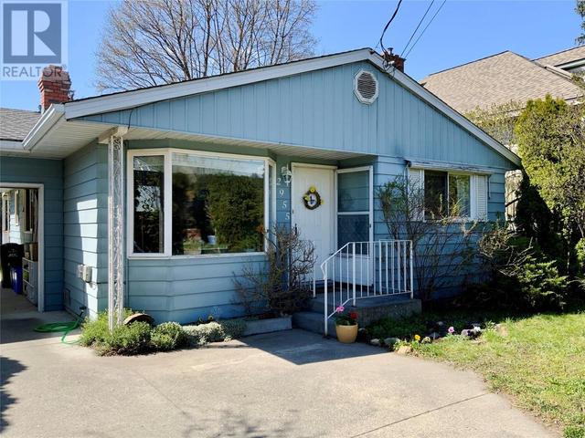 2955 Jarvis Street, House detached with 2 bedrooms, 1 bathrooms and 5 parking in Armstrong BC | Image 3