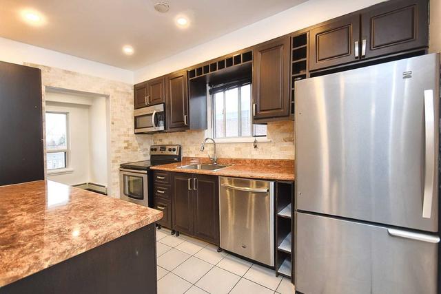 3 - 234 Wilmington Ave, House detached with 3 bedrooms, 2 bathrooms and 2 parking in Toronto ON | Image 15