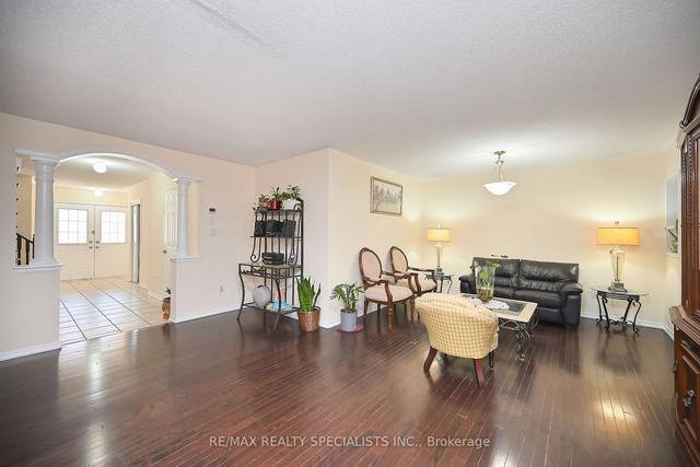 58 Beachville Circ, House semidetached with 3 bedrooms, 3 bathrooms and 3 parking in Brampton ON | Image 37