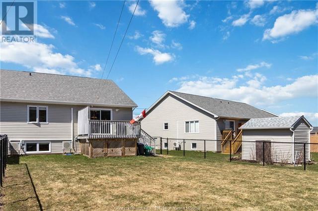 17 Golden St, House semidetached with 3 bedrooms, 2 bathrooms and null parking in Moncton NB | Image 29