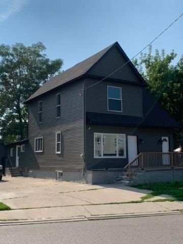 109 Vidal St, House detached with 6 bedrooms, 3 bathrooms and 4 parking in Sarnia ON | Image 1