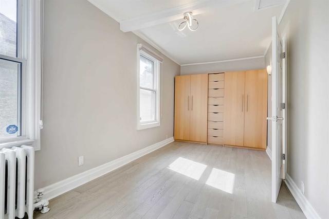 60 Twelfth St, House detached with 2 bedrooms, 2 bathrooms and 1 parking in Toronto ON | Image 5