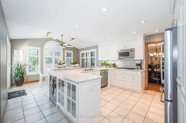 3 Tanager Dr, House detached with 4 bedrooms, 3 bathrooms and 4 parking in Guelph ON | Image 2
