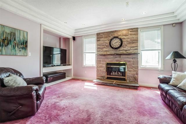 22 Manswood Cres, House detached with 9 bedrooms, 8 bathrooms and 25 parking in Brampton ON | Image 5