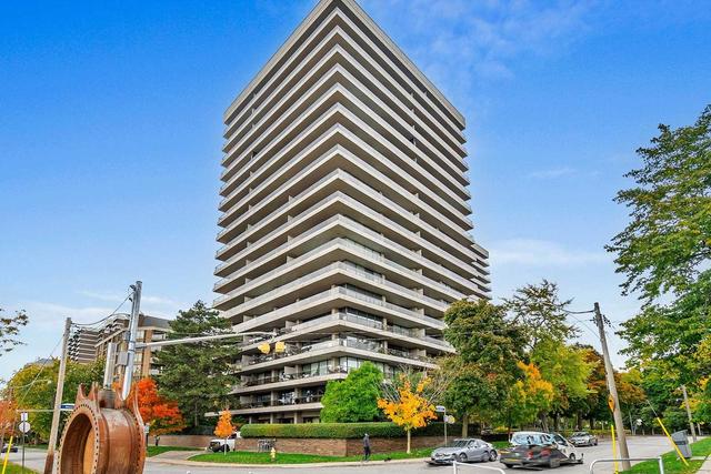 304 - 10 Avoca Ave, Condo with 2 bedrooms, 2 bathrooms and 1 parking in Toronto ON | Card Image