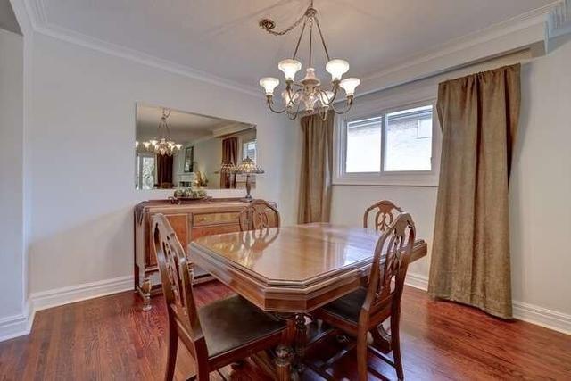 2254 Malden Crt, House detached with 4 bedrooms, 2 bathrooms and 4 parking in Mississauga ON | Image 36