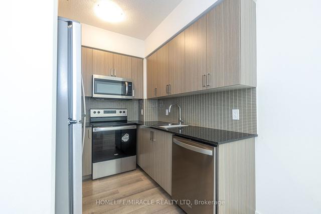 807 - 1603 Eglinton Ave W, Condo with 2 bedrooms, 2 bathrooms and 1 parking in Toronto ON | Image 7