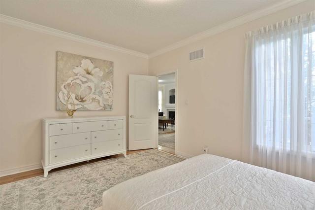 20 Delray Dr, House detached with 2 bedrooms, 2 bathrooms and 2 parking in Markham ON | Image 9