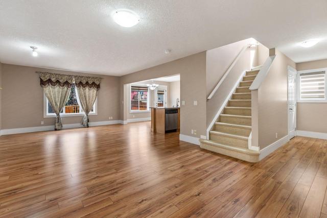 15 Saddlecrest Gardens Ne, House detached with 3 bedrooms, 2 bathrooms and 4 parking in Calgary AB | Image 9