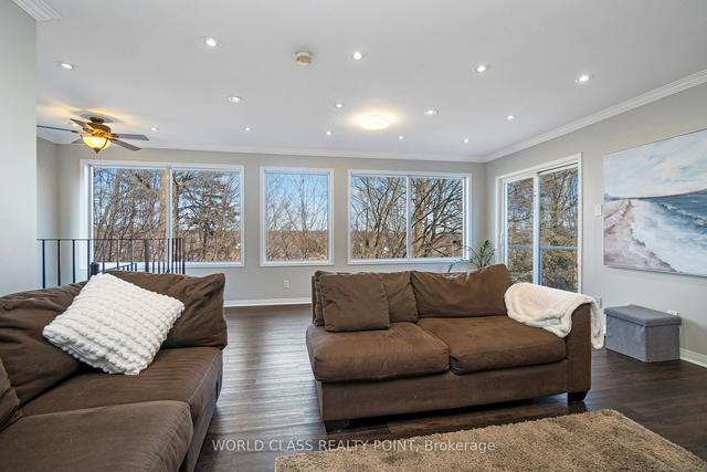 199 Ridgewood Rd, House detached with 3 bedrooms, 3 bathrooms and 8 parking in Toronto ON | Image 6