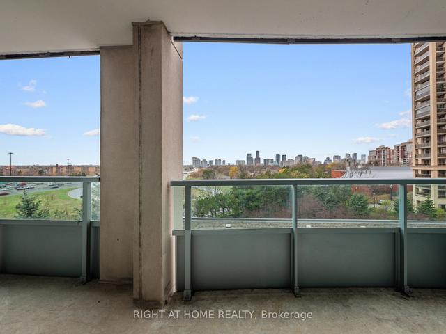 612 - 17 Barberry Pl, Condo with 1 bedrooms, 2 bathrooms and 1 parking in Toronto ON | Image 7