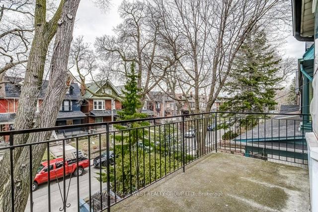 227 Grace St, House semidetached with 5 bedrooms, 3 bathrooms and 2 parking in Toronto ON | Image 7