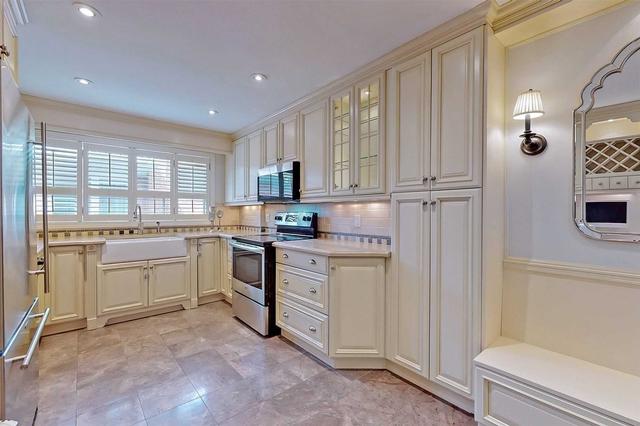 22 Didrickson Dr, House detached with 5 bedrooms, 3 bathrooms and 4 parking in Toronto ON | Image 19