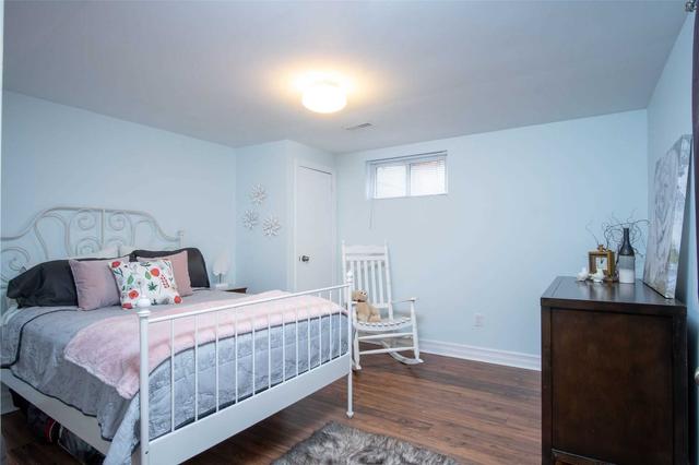 125 Eastville Ave, House detached with 3 bedrooms, 3 bathrooms and 5 parking in Toronto ON | Image 19