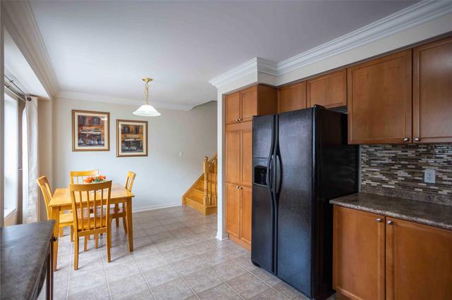 133 Decker Hollow Circ, House attached with 3 bedrooms, 3 bathrooms and 3 parking in Brampton ON | Image 21