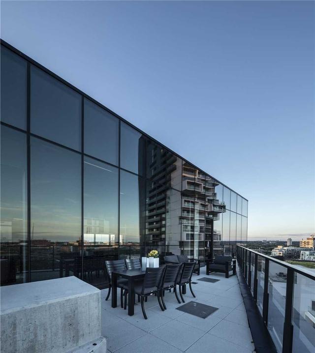 1112 - 21 Lawren Harris Sq, Condo with 1 bedrooms, 1 bathrooms and 0 parking in Toronto ON | Image 6