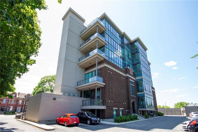 402 - 50 Murray Street W, House attached with 2 bedrooms, 1 bathrooms and 1 parking in Hamilton ON | Image 17