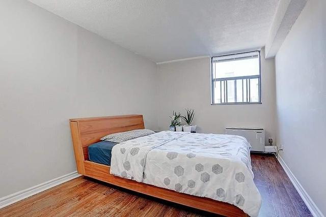 906 - 519 Dundas St W, Condo with 2 bedrooms, 2 bathrooms and 1 parking in Toronto ON | Image 10