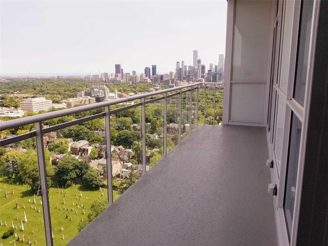Lph5 - 101 St Clair Ave W, Condo with 2 bedrooms, 2 bathrooms and 1 parking in Toronto ON | Image 1