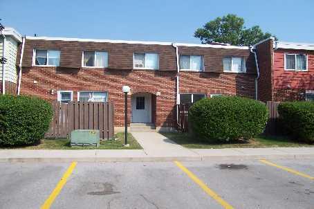 87 - 1010 Glen St, Townhouse with 3 bedrooms, 2 bathrooms and 1 parking in Oshawa ON | Image 1