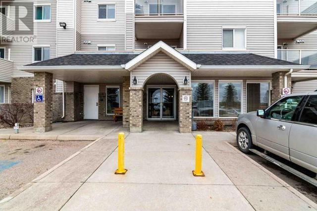 214, - 1648 Saamis Drive Nw, Condo with 1 bedrooms, 1 bathrooms and 1 parking in Medicine Hat AB | Image 1