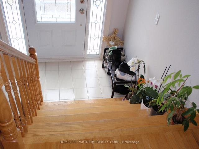 71 Anthia Dr, House semidetached with 3 bedrooms, 2 bathrooms and 4 parking in Toronto ON | Image 23