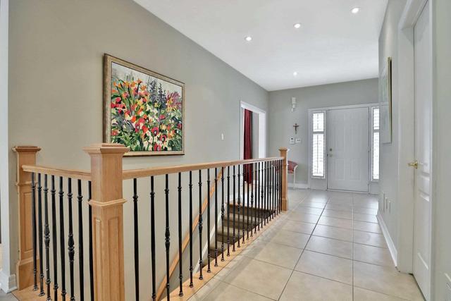 2396 Ravine Gate, House detached with 1 bedrooms, 3 bathrooms and 2 parking in Oakville ON | Image 3