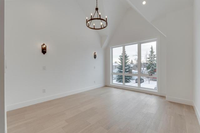 1536 18 Avenue Nw, House detached with 4 bedrooms, 3 bathrooms and 2 parking in Calgary AB | Image 18