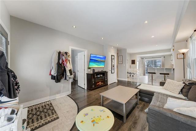47 East 33rd Street, House detached with 3 bedrooms, 1 bathrooms and 1 parking in Hamilton ON | Image 5