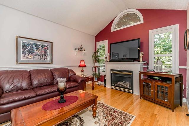 4 Bloxham Pl, House detached with 2 bedrooms, 2 bathrooms and 4 parking in Barrie ON | Image 9